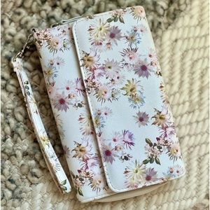 Floral wristlet/wallet